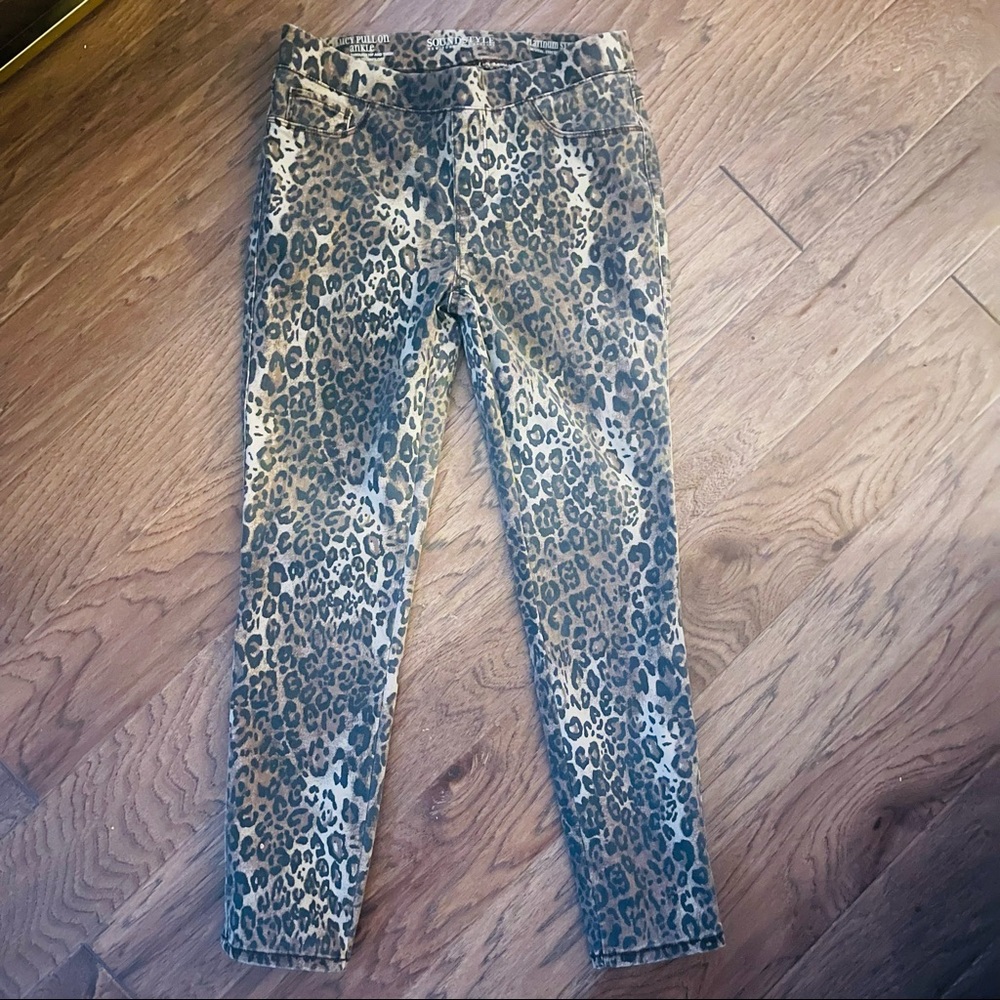 Figure Flattering SOUND/STYLE Cheetah Print Pants ✨ SLIMMING STRETCH Medium